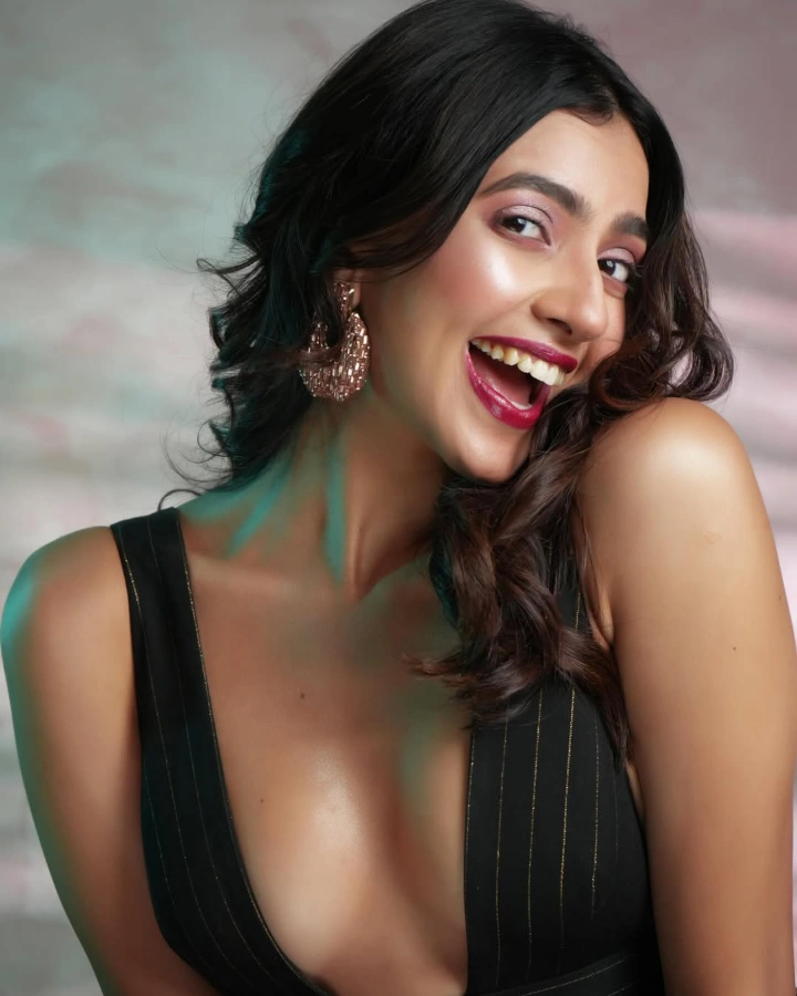 Kashika Kapoor's Lovely Smile