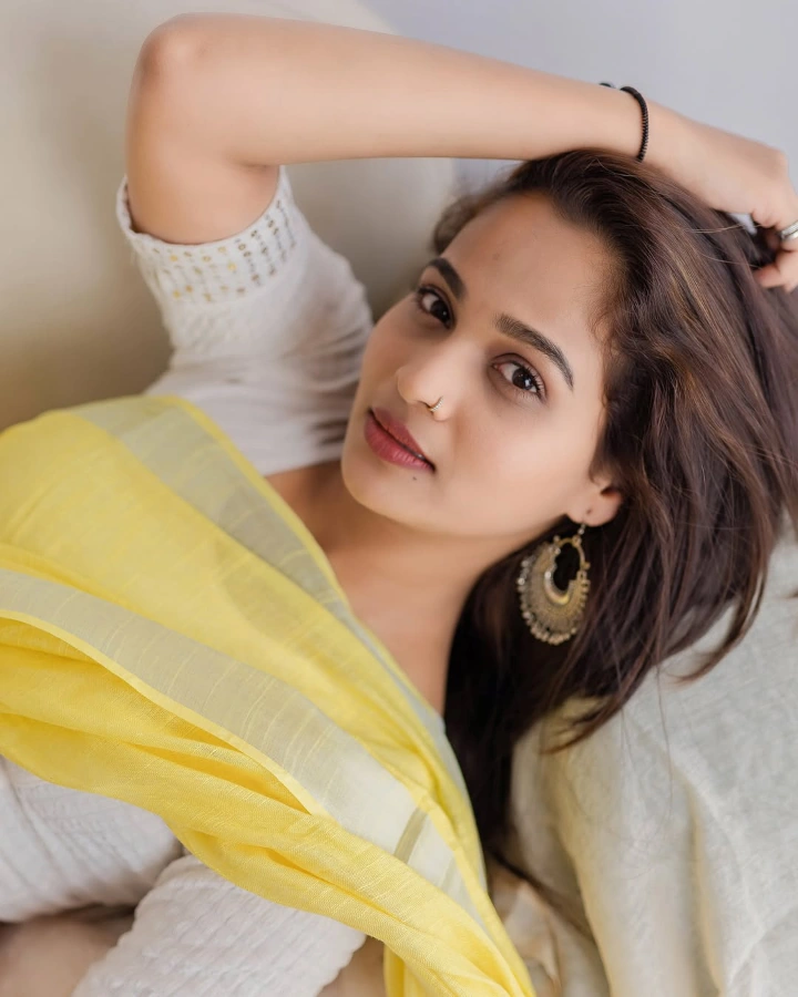 Prajakta Navnale Age
