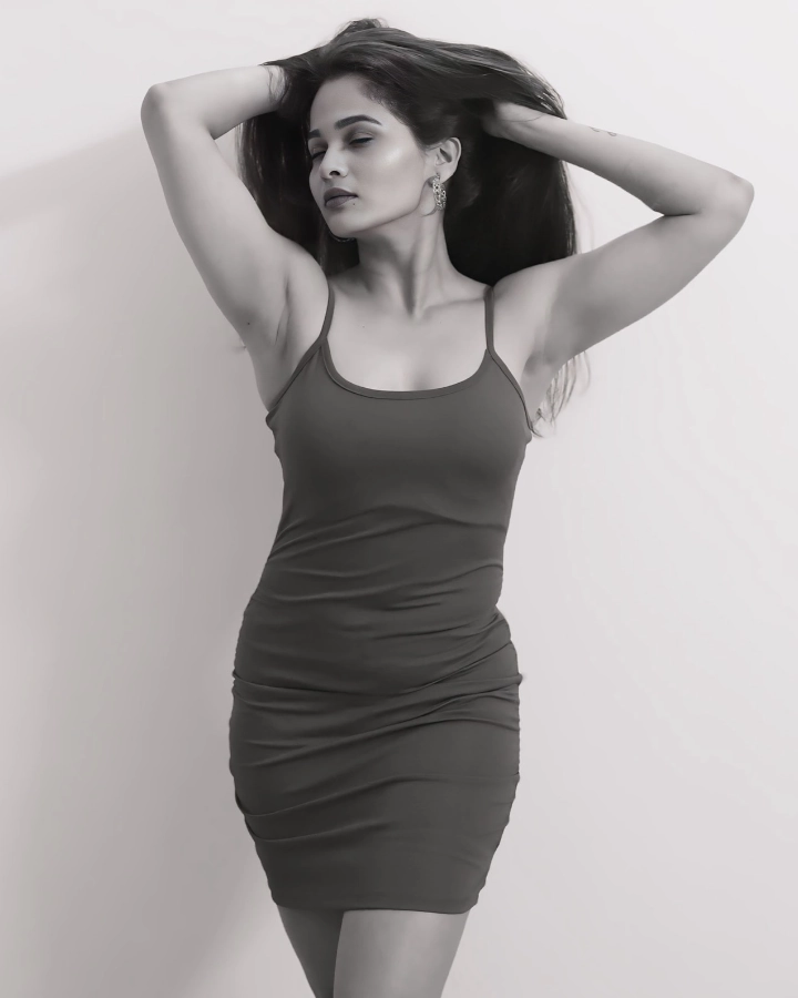 Prajakta Navnale Height