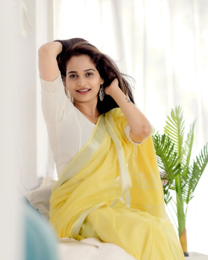 Prajakta Navnale Music Videos