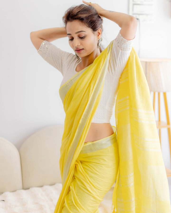 Prajakta Navnale looking Cute in Saree