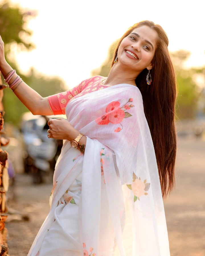 Prajakta Navnale's Long Hair