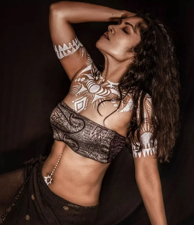 Shruti Bapna Model