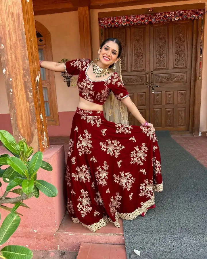 Vaishnavi Kalyankar Music Videos