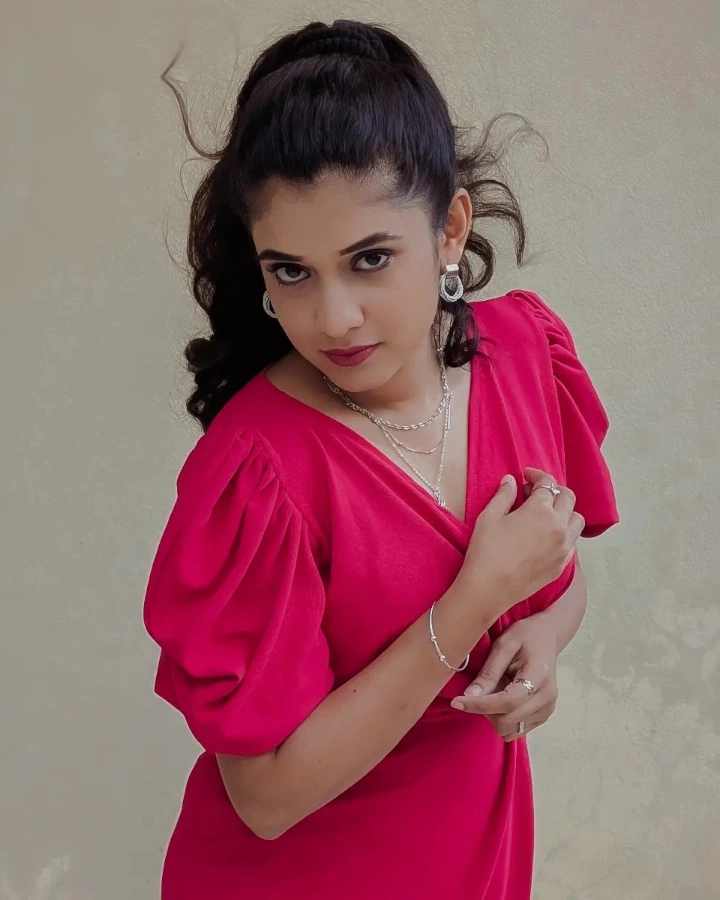 Vaishnavi Kalyankar has beautiful Dark Brown eyes