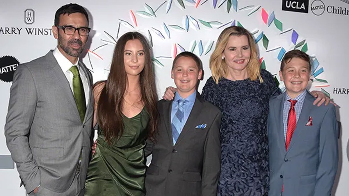 Big Sister Alizeh and the Sibling Connection