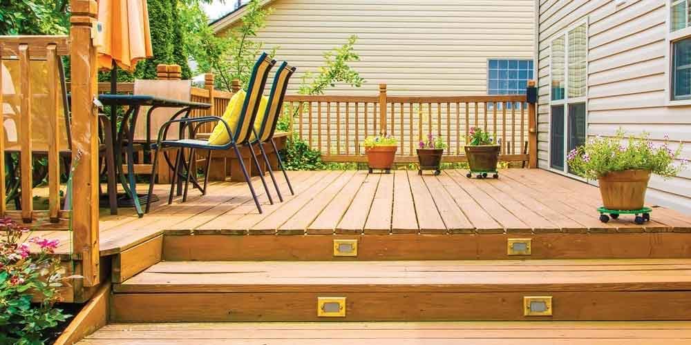Choosing the Right Materials for Your Outdoor Decking