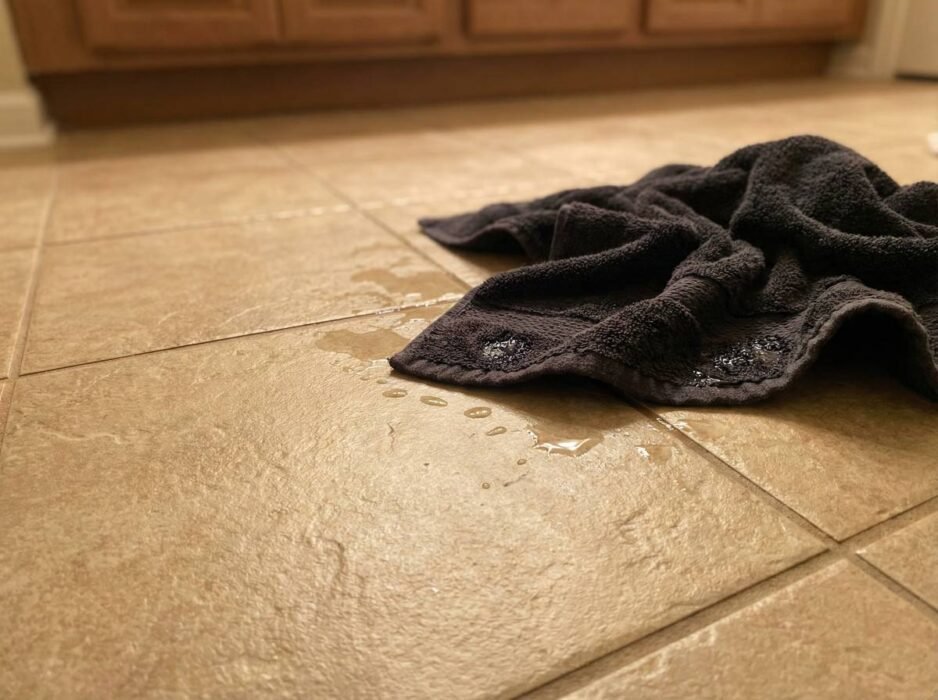 matte-vs-glossy-tiles-for-bathroom-which-is-better-2