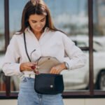 how-to-choose-a-crossbody-bag-for-comfort-and-vers-1