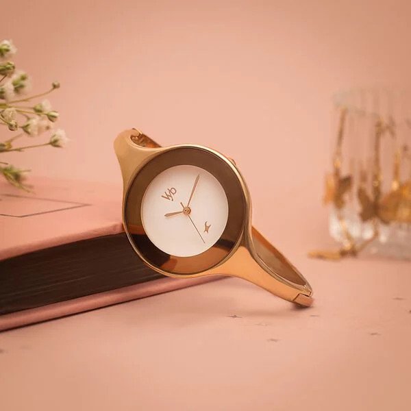 no-gatekeeping-5-stylish-watches-for-girls-this-se-2