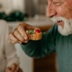 eating-with-new-dentures-common-challenges-and-how-1