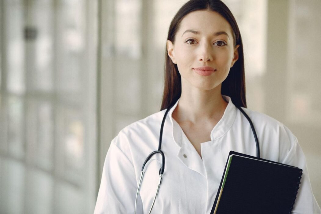 behind-the-scenes-how-on-screen-medical-shows-and-1