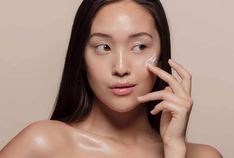 5 Signs Your Skin Needs Some Extra Love