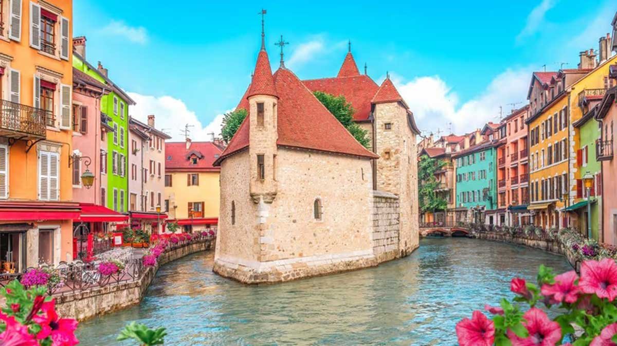 Book France Tour Packages
